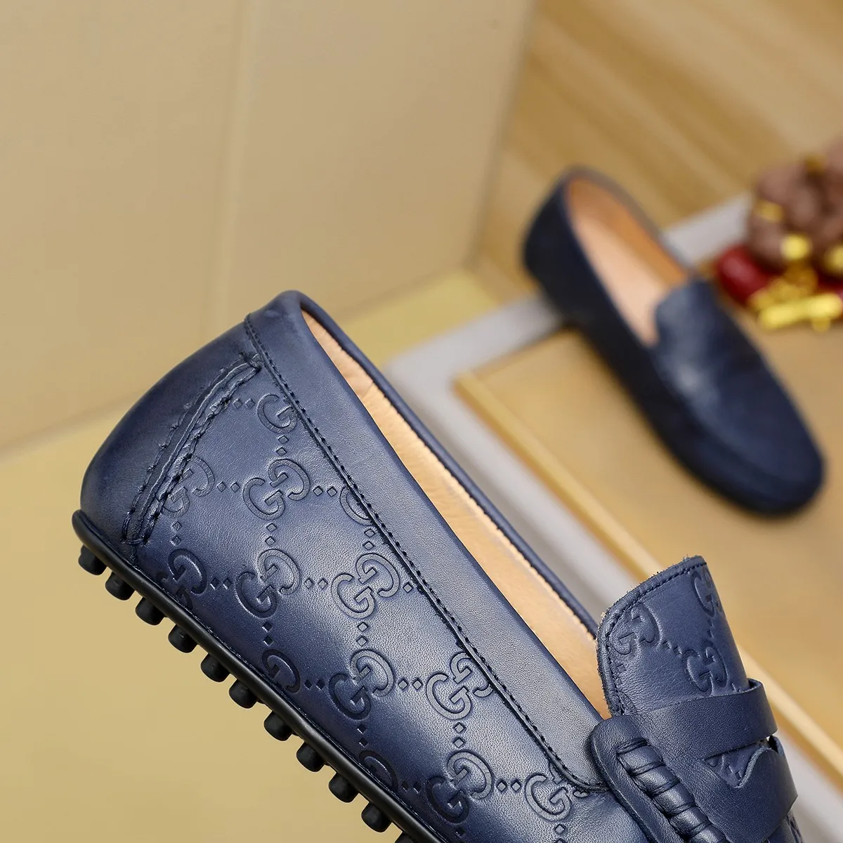 Men's shoes 💰360💰💰GUCCI Gucci official website synchronizes the latest model 🛃The upper is made of imported cowhide, 🐷leather lining, rubber outsole, 🎩🎩top handcrafted with fine stitch and thread workmanship🔍definitely satisfy those perfectionist men who pursue high luxury quality 👏 3 colors available! Code number 38-45 Large quantity in stock